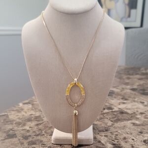14 & Union Elegant Gold Pendant Necklace